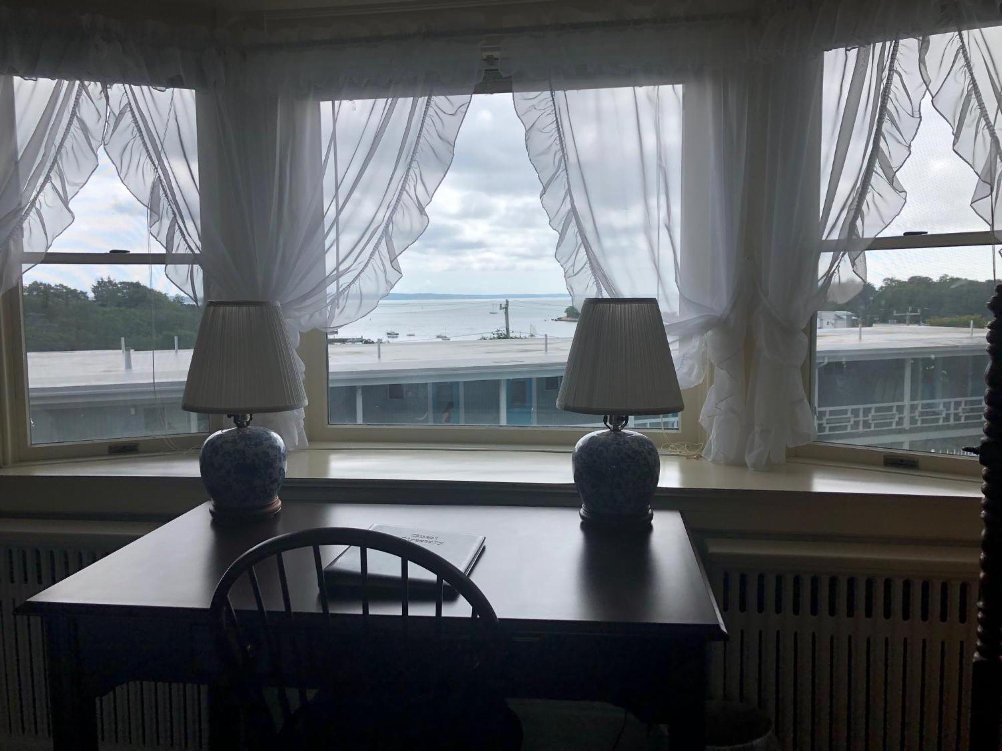 Sands Of Time Motor Inn & Harbor House Woods Hole Eksteriør bilde
